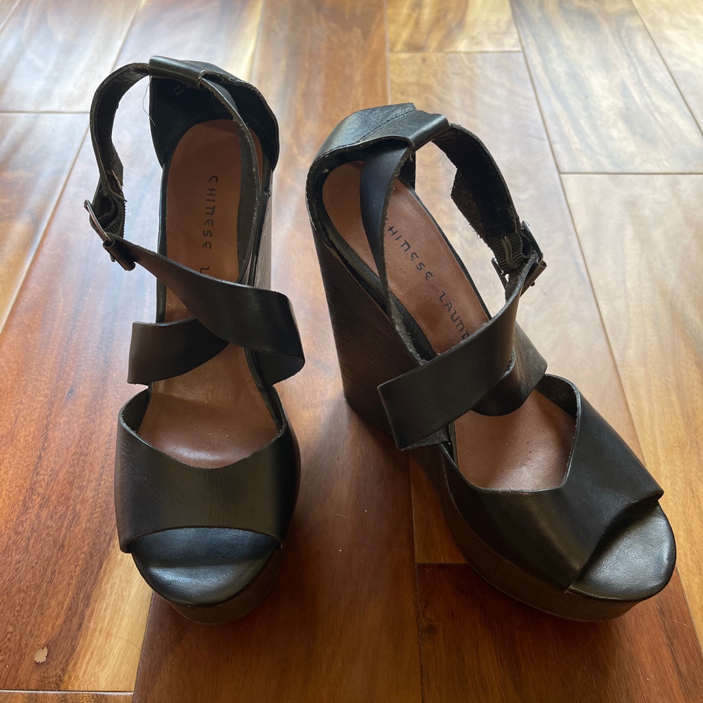 Chinese Laundry Java Wedges